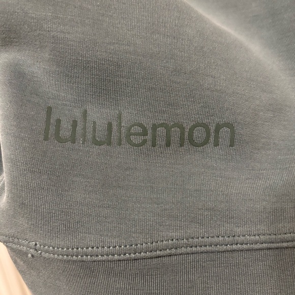 EUC Lululemon Perfectly Oversized Cropped Crew Softstreme Tidewater Teal Size 6 - Picture 3 of 3